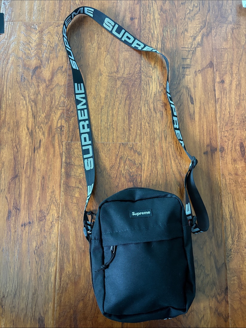 Supreme Black Crossbody Shoulder Bag with Branded Strap